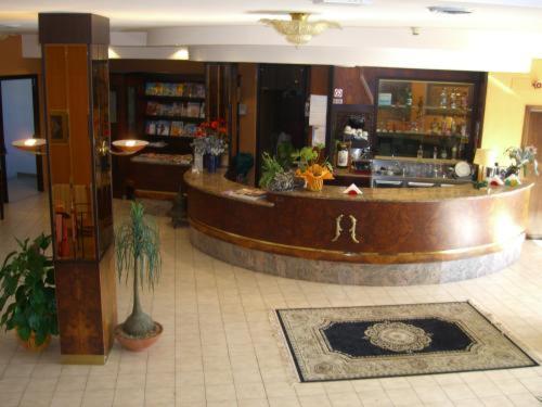 Hotel Ambasciatori Calitri ภายนอก รูปภาพ