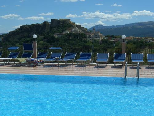 Hotel Ambasciatori Calitri ภายนอก รูปภาพ